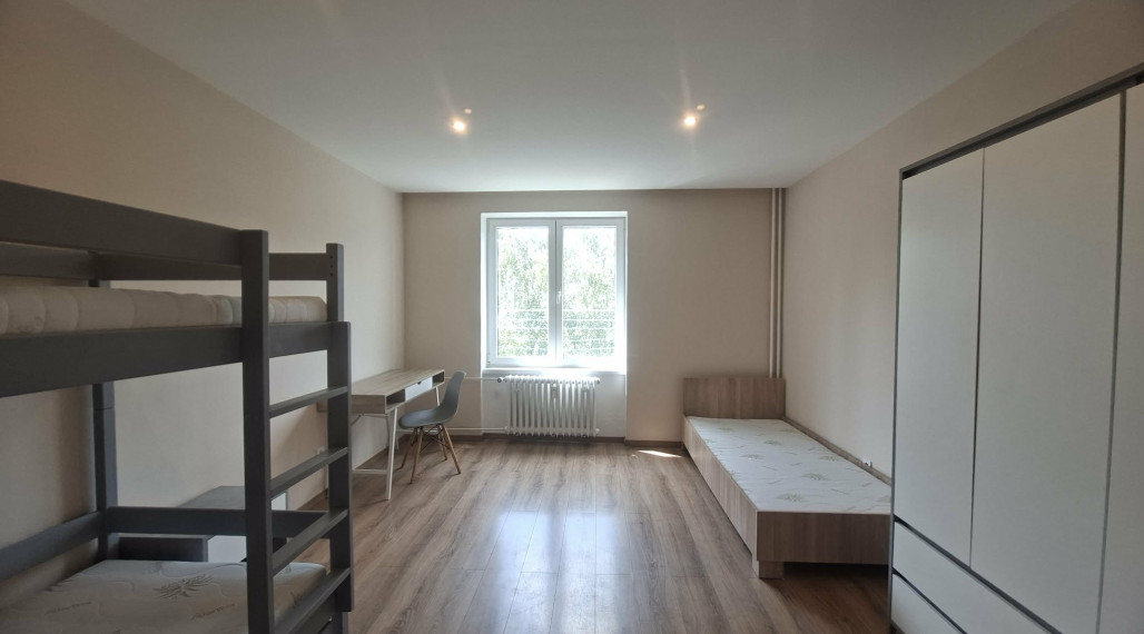ZNÍŽENÁ CENA! 3-IZBOVÝ BYT RENOVOVANÝ, VARGOVÉ POLE- ROŽŇAVA