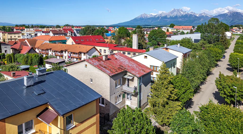 PREDAJ 5-izbový rodinný dom po rekonštrukcii, s bazénom Spišská Belá