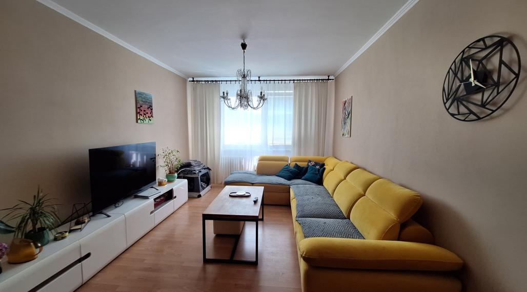 3-IZBOVÝ BYT S BALKÓNOM NA PREDAJ !