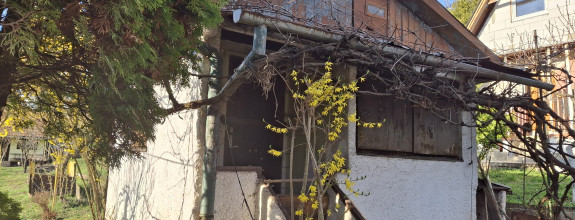 Znížená cena - Na predaj záhrada s chatou na Betliarskej ceste v Rožňave