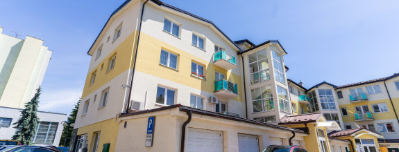 PRENÁJOM 4i Byt s garážov, dvomi balkónmi a kúpeľňami,Poprad