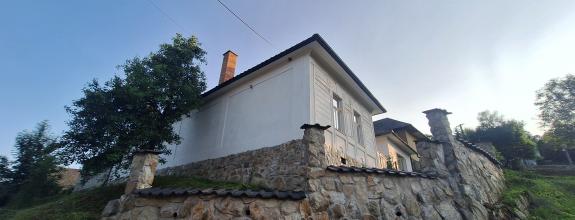 ČUČMA - RODINNÝ DOM V HISTORICKOM ŠARME ! NA PREDAJ !