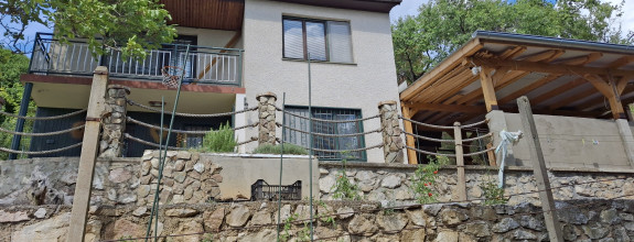 Na predaj štýlová chata nad obcou Jablonov n/Turňou