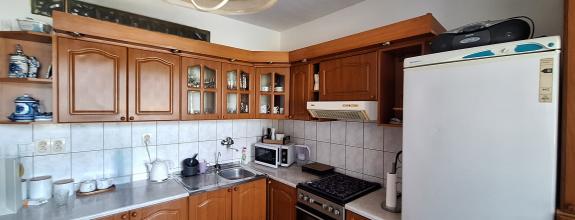 2-IZBOVÝ BYT S BALKÓNOM NA PREDAJ !