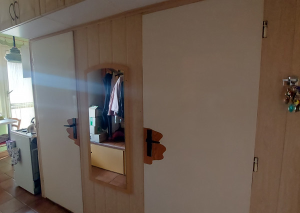 2-IZBOVÝ BYT S BALKÓNOM NA PREDAJ V ROŽŇAVE