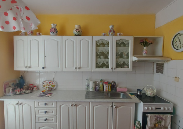 2-IZBOVÝ BYT S BALKÓNOM NA PREDAJ V ROŽŇAVE
