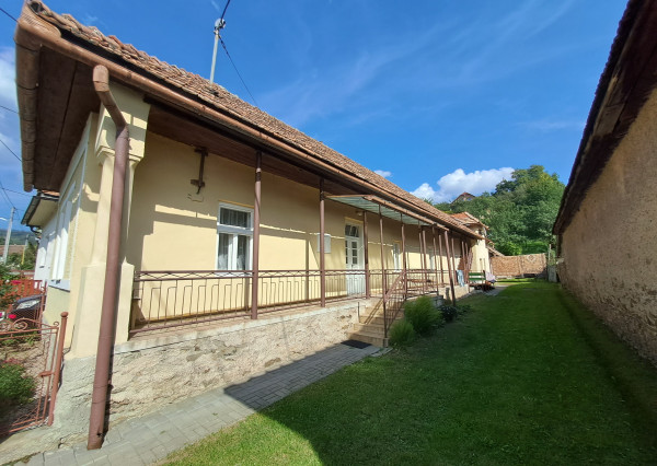 Na predaj vidiecky dom / chalupa v obci Pača