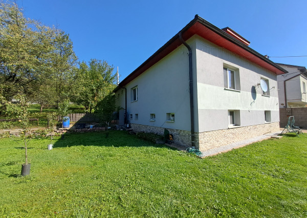 Na predaj rodinný dom v obci Kobeliarovo