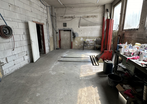 NA PREDAJ KOMERČNÝ OBJEKT V ROŽŇAVE