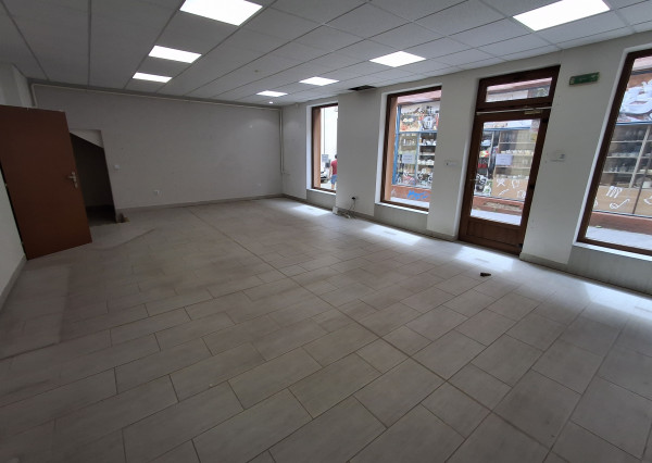 Na prenájom obchodné/ kancelárske priestory v centre Rožňavy