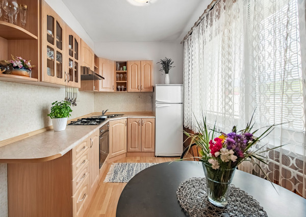 PREDANÉ 3-izbový byt v tichej lokalite s množstvom zelene