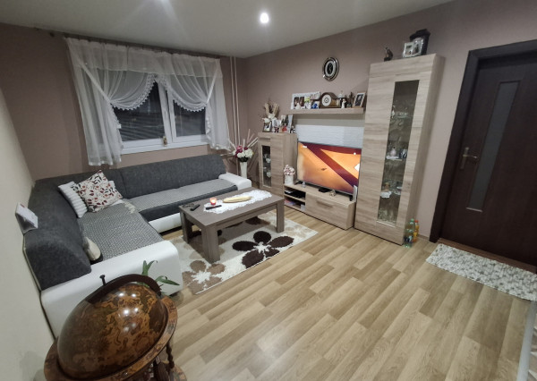 Znížená cena - Na predaj 3-izbový byt s balkónom v Rožňave, sídl. JUH