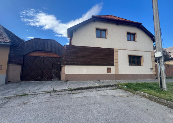 Znížená cena!!! Predaj Exkluzívneho Rodinného Domu