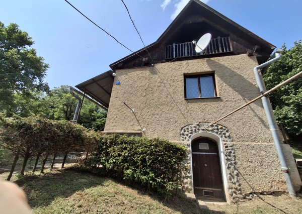 Na predaj dva domy v Drnave