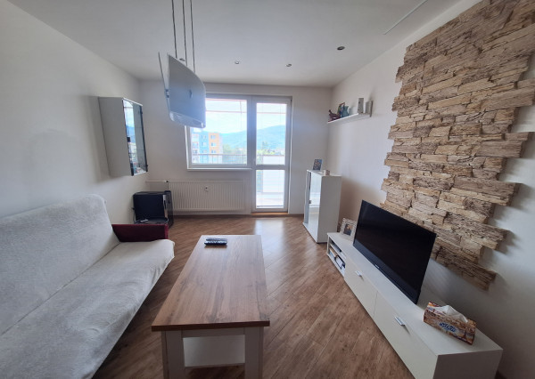 3-IZBOVÝ BYT S BALKÓNOM NA PREDAJ - SÍDLISKO JUH