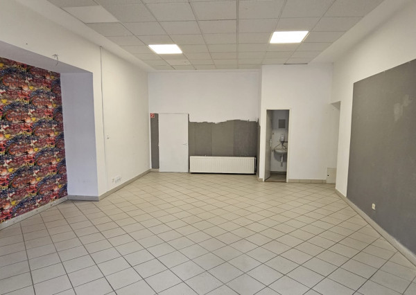 Prenájom komerčného priestoru v cente mesta Rožňava.