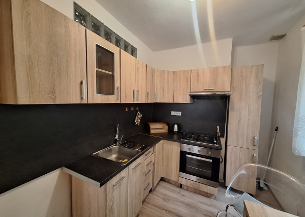 2-IZBOVÝ BYT S BALKÓNOM NA PRENÁJOM