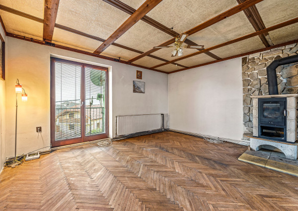 Tiché podtatranské bývanie s veľkou kuchyňou a balkónom