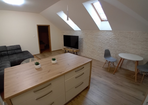 Nadštandartný 2 izbový byt na prenájom v Rožňave