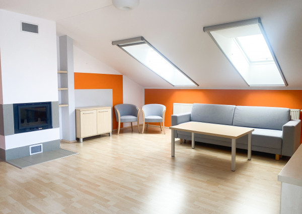 2-izbový apartmán v centre Popradu s parkovaním na prenájom