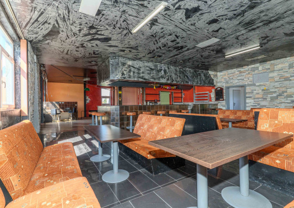 Na prenájom priestranný spoločenský priestor vo Svite – 250m²