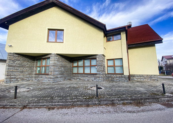 Podnikajte vo veľkom – 120m² priestoru na prenájom v Poprade