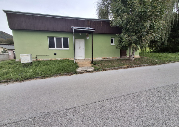 Na prenájom predajňa / sklad v Rožňave