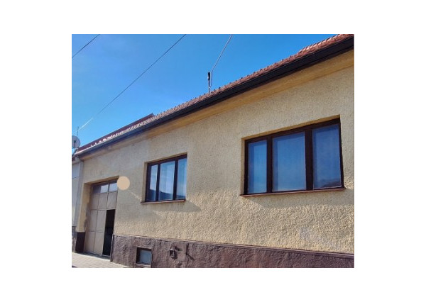 RODINNÝ DOM NA PREDAJ V OBCI PLEŠIVEC !