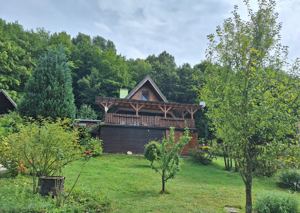 JEDINEČNÁ ! CHATA V SLOVENSKOM KRASE NA PREDAJ !