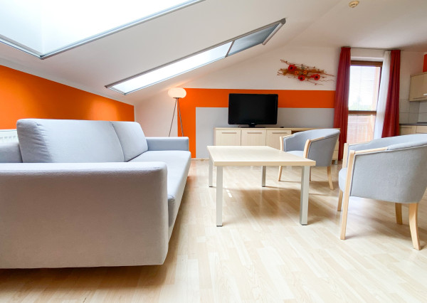 Priestranný 2-izbový apartmán v centre Popradu s parkovaním