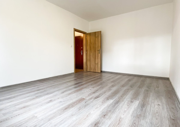 1-izbový byt po rekonštrukcii, s balkónom NA PRENÁJOM