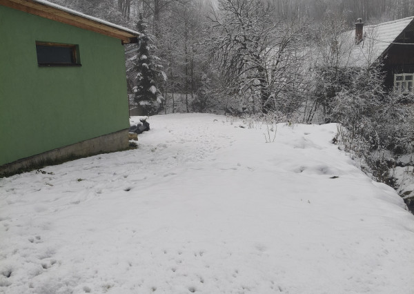 Pozemok v Leštinách 500 m2 pre dom / chatku / mobilný dom