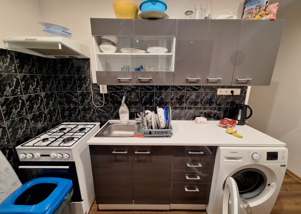 2-IZBOVÝ BYT NA PREDAJ, BUDOVATEĽSKÁ ULICA !