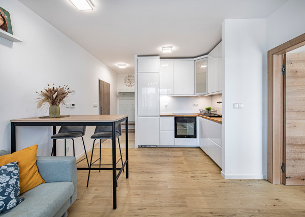 Krásny 2i byt s terasou,parkovaním a výhľadom na Tatry,Poprad