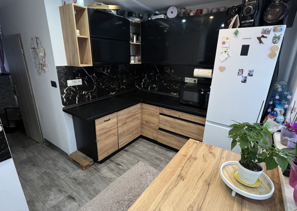 Na predaj 3-izbový byt s balkónom na Zakarpatskej ulici