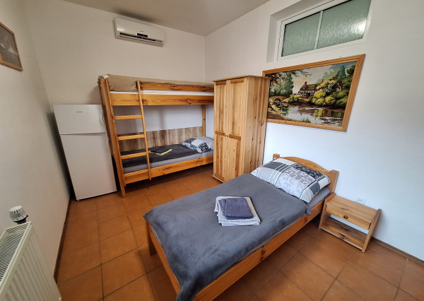 UBYTOVANIE - PRENÁJOM IZIEB !