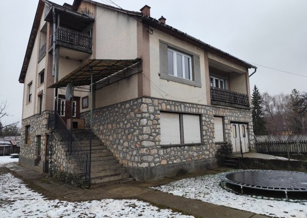Aggtelek- dvojgeneračný dom na predaj