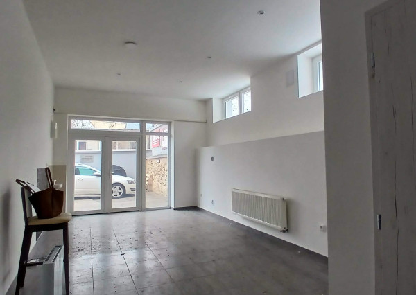 Prenájom multifunkčného priestoru o rozlohe 41 m2 v Rožňave