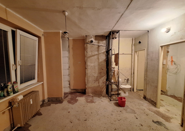 ZNÍŽENÁ CENA ! 2-IZBOVÝ BYT S BALKÓNOM NA PREDAJ !