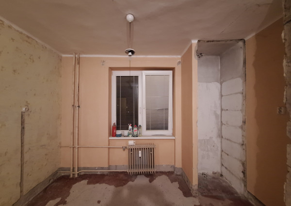 ZNÍŽENÁ CENA ! 2-IZBOVÝ BYT S BALKÓNOM NA PREDAJ !