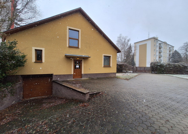 RODINNÝ DOM NA PREDAJ ROŽŇAVA !