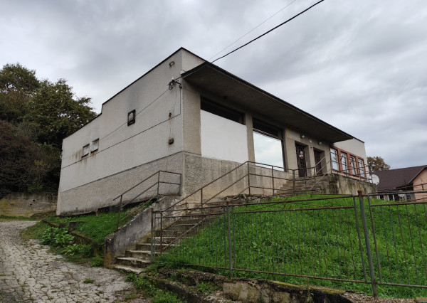 Meliata - na predaj  budova predajne