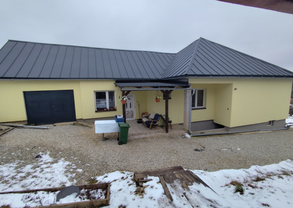 Dlhá Ves - rodinný dom s veľkým pozemkom na predaj