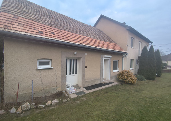 Tomášovce-   rodinný dom na predaj s veľkým pozemkom