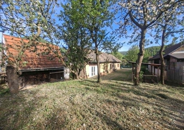 Na predaj Chalupárska oáza v Drnave- 2stavby,slnečný pozemok