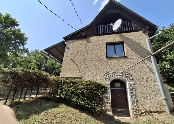 Na predaj Chalupárska oáza v Drnave- 2stavby,slnečný pozemok