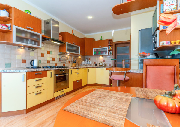 PRENÁJOM Veľkorysý 4-izbový byt 135 m² v TOP lokalite Poprad