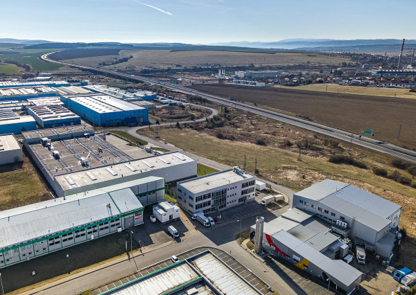 PRENAJATÉ / SKLAD /VÝROBNÝ PRIESTOR 636 m², MATEJOVCE – PRIEMYSELNÁ ZÓNA