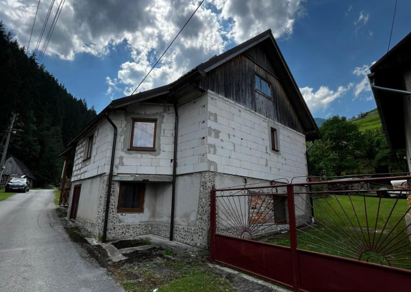 Rodinný dom na predaj – Zázrivá, časť Biela