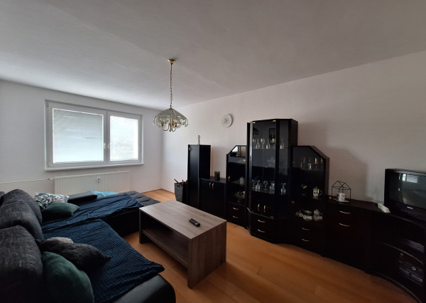 3-IZBOVÝ BYT S BALKÓNOM NA PRENÁJOM